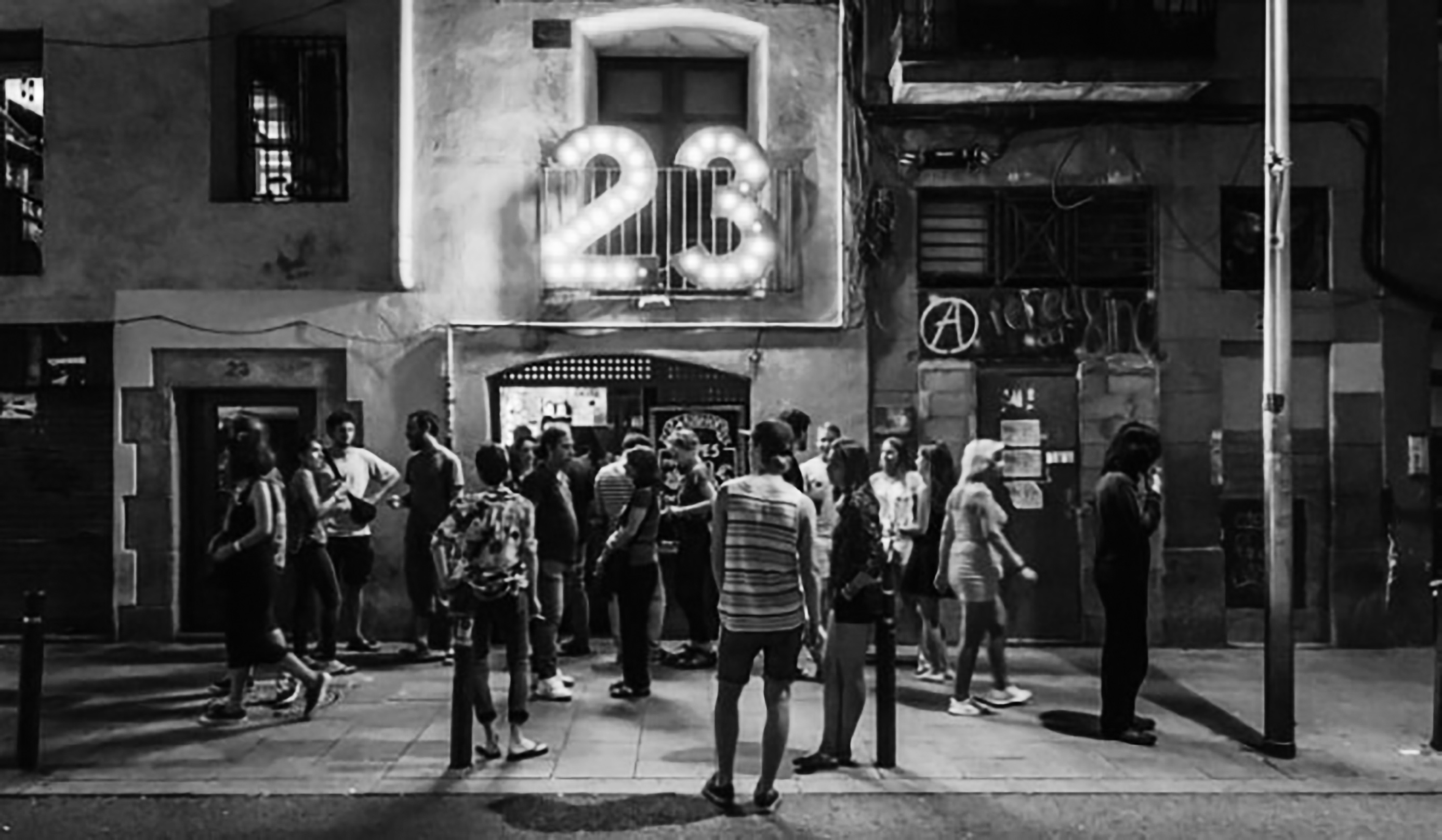 23 Robadors venue