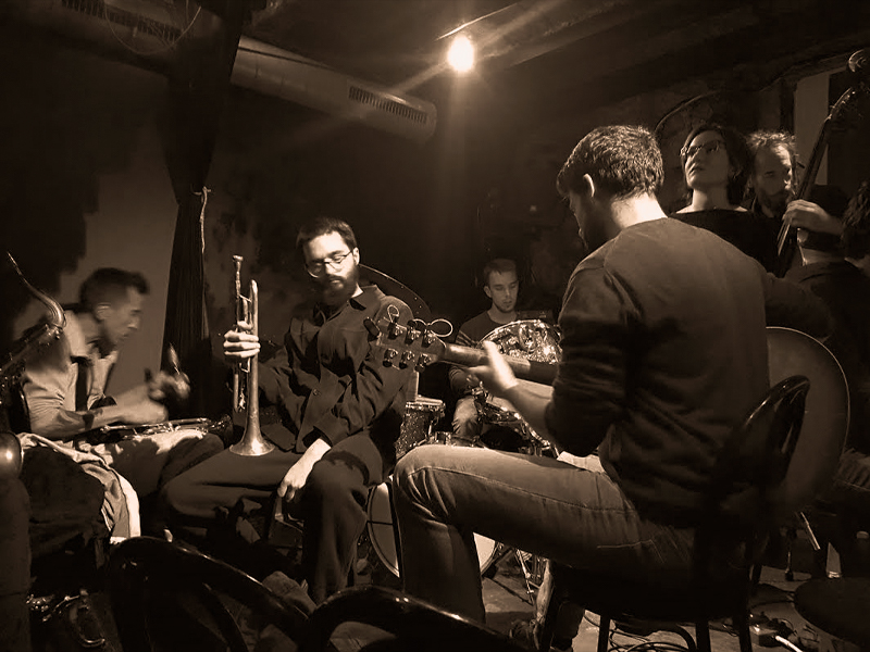 MUSICA EN VIU 23ROBADORS - Barcelona - 2